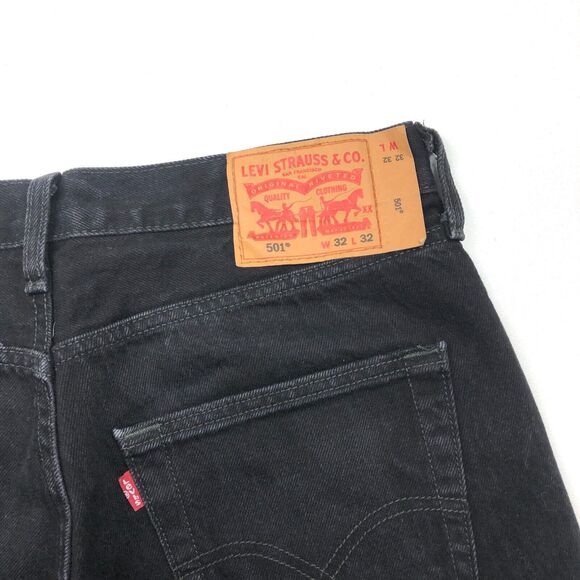 Levis 501 Black Denim Jeans Pants Bottoms size 32x32 Irregular B29 - Picture 8 of 8